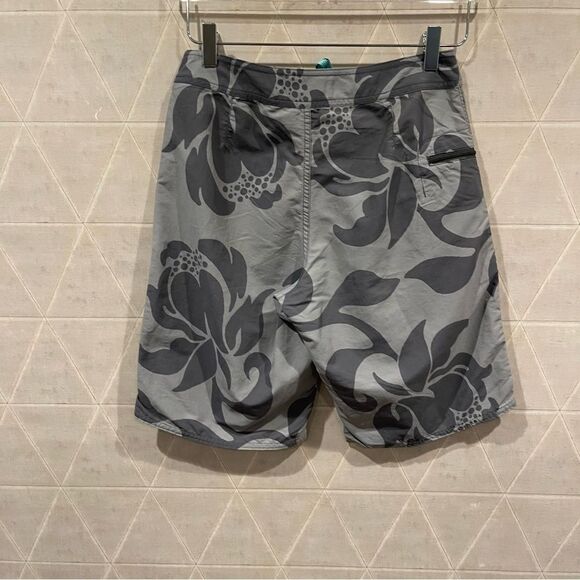 Patagonia Wavefarer Board Shorts Exotic Floral/Feather Grey 28 9” - Picture 4 of 5